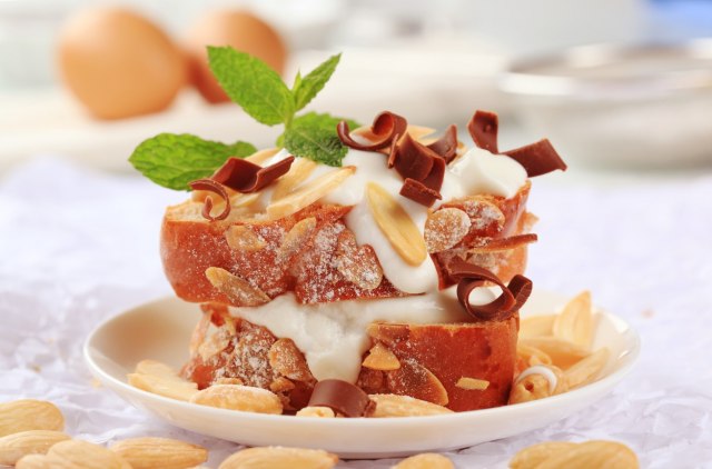 Često vam se jede slatko? Evo šta vam telo poručuje i kako da izbegnete nezdrave poslastice